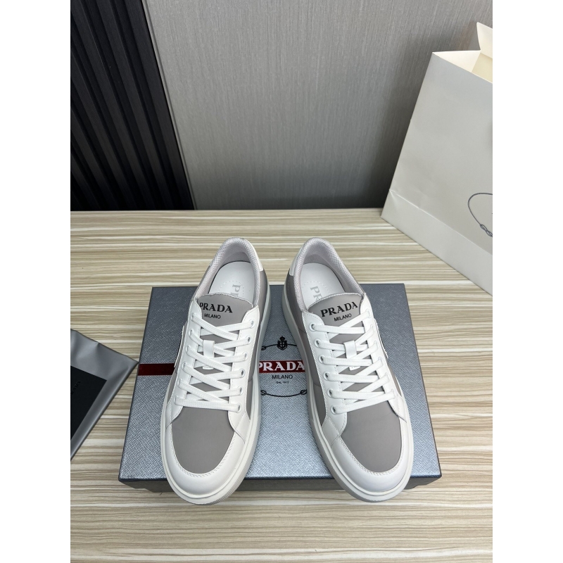 Pra*a casual shoes